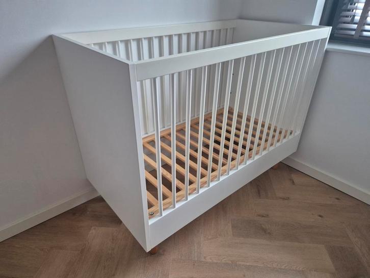 Petite Amelie Bocca Ledikant Babybed - Goede Staat, Kinderen en Baby's, Babywiegjes en Ledikanten, Zo goed als nieuw, Ledikant