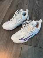 Korfbalschoenen zaal Mizuno wave momentum 3, Ophalen of Verzenden, Zo goed als nieuw, Schoenen