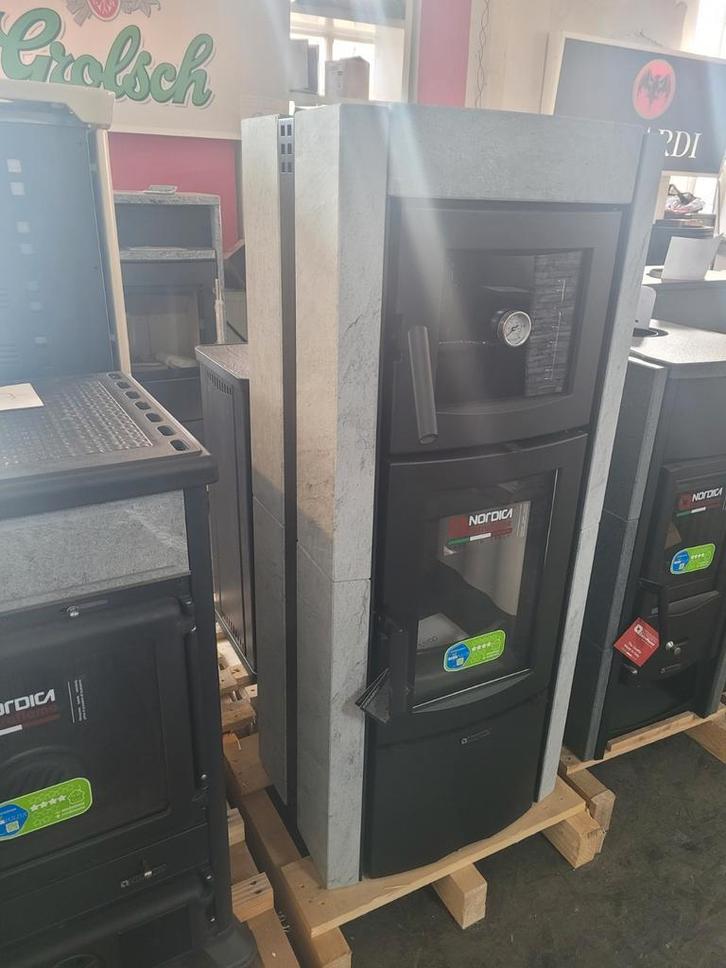 Speksteenkachel la nordica ester forno evo extraflame, Huis en Inrichting, Kachels, Nieuw, Vrijstaand, Houtkachel, Hout, Ophalen