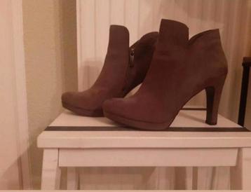 Tamaris enkellaarsjes maat 38 beschikbaar voor biedingen