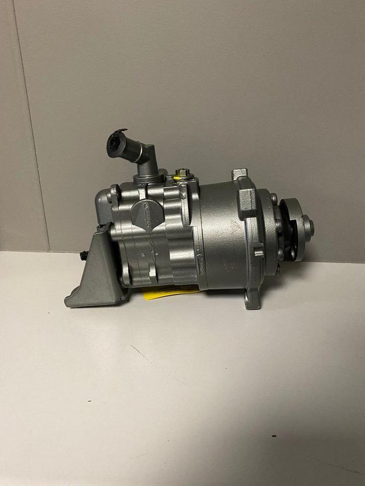 Stuurbekrachtigingspomp 7 serie F01, Auto-onderdelen, Besturing, BMW, Gereviseerd, Ophalen of Verzenden