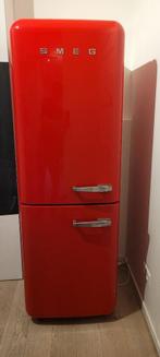 Stijlvolle rode Smeg koel/vriescombinatie, Witgoed en Apparatuur, Koelkasten en IJskasten, Ophalen, Gebruikt, 200 liter of meer
