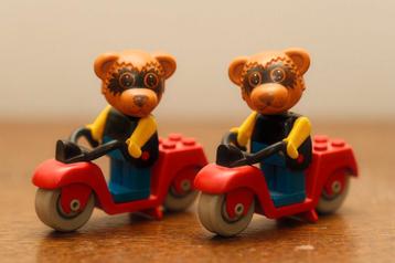LEGO Fabuland 324 – Ricky Racoon on his Scooter (1980) beschikbaar voor biedingen