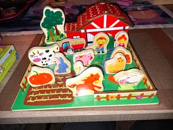 Houten Boerderij met Losse Onderdelen beschikbaar voor biedingen