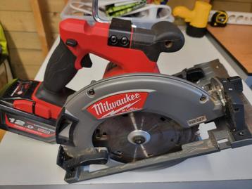 Milwaukee M18 Cirkelzaag - Zo goed als nieuw! beschikbaar voor biedingen