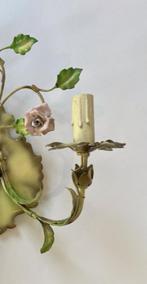 Antieke dubbele metalen Franse wandlamp met porseleinen roos, Antiek en Kunst, Antiek | Lampen, Ophalen of Verzenden