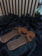 Hermes Oran bruin, Kleding | Dames, Ophalen of Verzenden, Zo goed als nieuw, Bruin