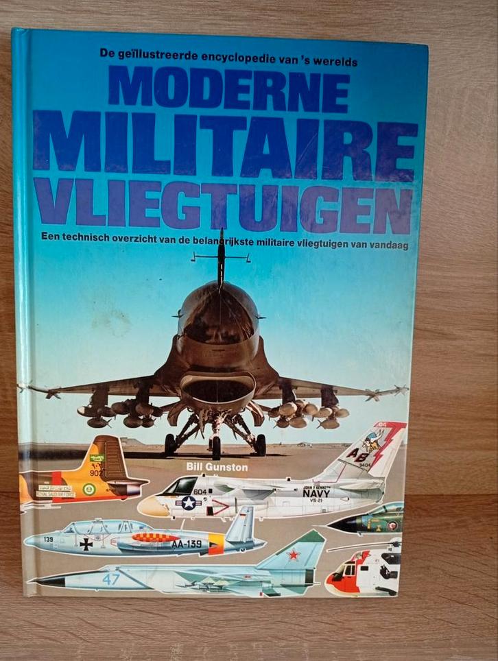 Moderne Militaire Vliegtuigen Encyclopedie, Boeken, Encyclopedieën, Gelezen, Los deel, Overige onderwerpen, Ophalen of Verzenden