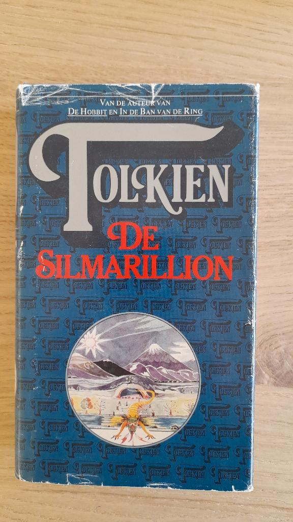Tolkien - De Silmarillilon, Boeken, Fantasy, Gelezen, Ophalen of Verzenden