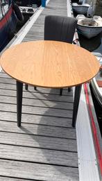 Mooie tafel met stoelen, Ophalen, Zo goed als nieuw