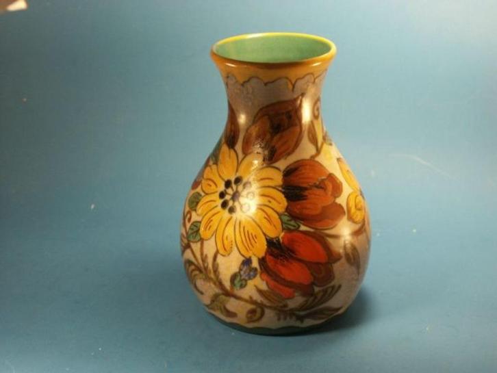 Art Deco VAASJE ~ Gouda Plateel decor ROMORO ~ nummer 2867, Antiek en Kunst, Antiek | Vazen, Ophalen of Verzenden