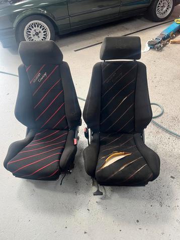 Recaro stoelen set. Komen uit bmw e30 beschikbaar voor biedingen