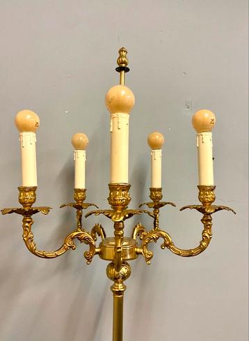 Vintage  Messing Vloerlamp 5-arms Candelabra Stijlvol beschikbaar voor biedingen