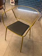Goudkleurige stoel met zwart kussen, Huis en Inrichting, Stoelen, Ophalen, Overige kleuren, Zo goed als nieuw, Metaal
