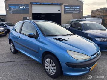 Zeer nette Peugeot 206 AUTOMAAT! NIEUWE APK! NAP beschikbaar voor biedingen