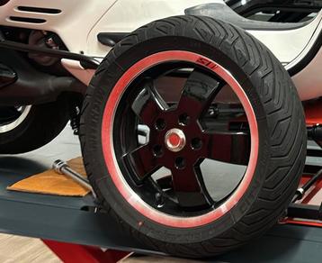 Piaggio Vespa GTS SPORT Voorwiel / Velg + Band 120-70-12 beschikbaar voor biedingen