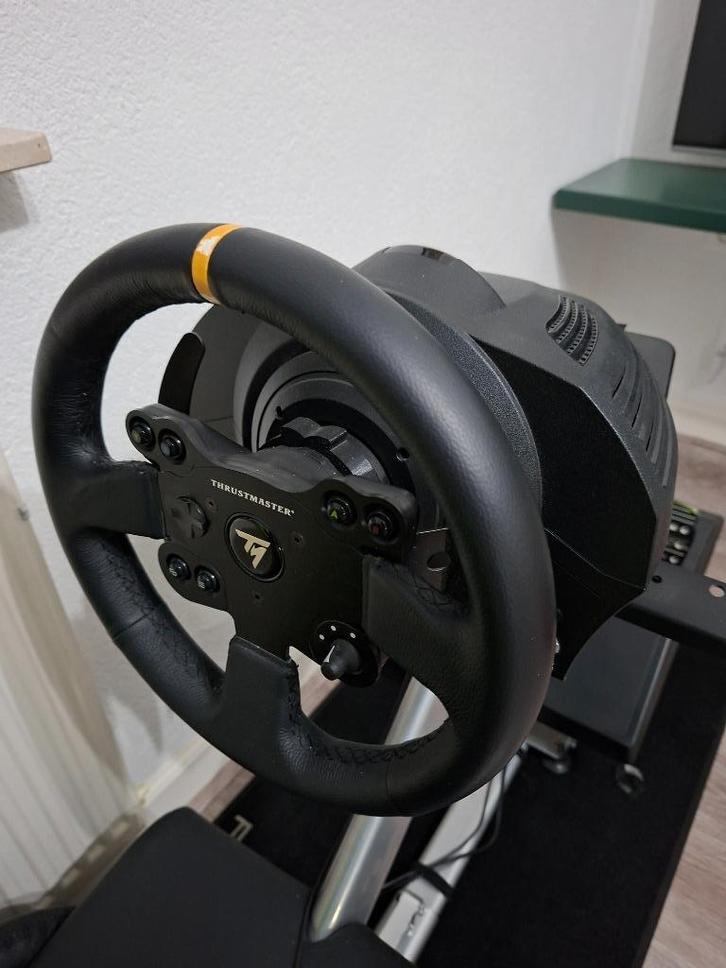 Thrustmaster TX leather edition met toebehoren, Spelcomputers en Games, Spelcomputers | Xbox | Accessoires, Zo goed als nieuw