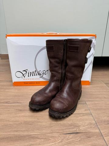 Vintage outdoor laarzen beschikbaar voor biedingen