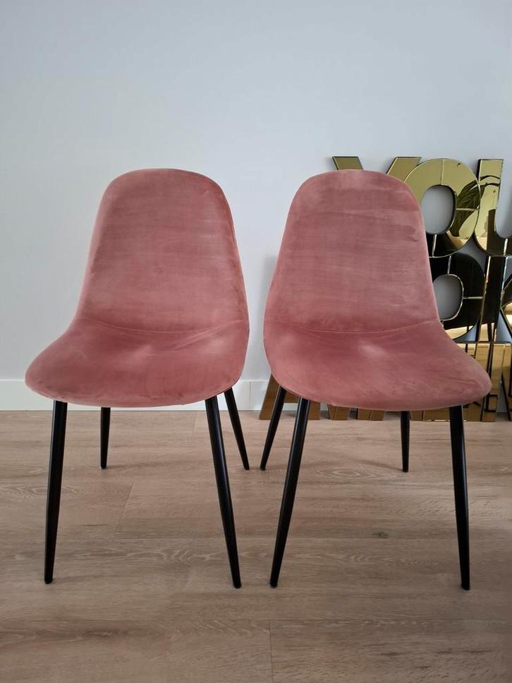 2 Roze Velvet Eetkamerstoelen, Huis en Inrichting, Stoelen, Zo goed als nieuw, Twee, Stof, Overige kleuren, Ophalen