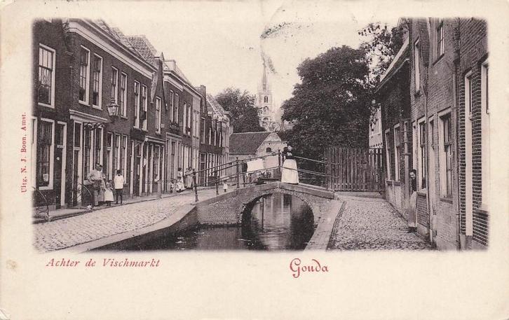 JL780 Gouda Achter de Vischmarkt 1900, Verzamelen, Ansichtkaarten | Nederland, Gelopen, Zuid-Holland, Voor 1920, Verzenden