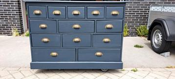 Oud grenen ladekast donker grijs refurbished  beschikbaar voor biedingen