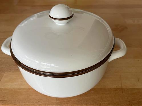 Villeroy&Boch Boutique dekschaal middel / soepterrine, Huis en Inrichting, Keuken | Potten en Pannen, Zo goed als nieuw, Pannenset