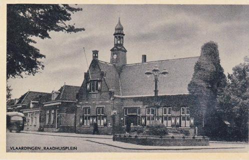 00963 - Vlaardingen - Raadhuisplein, Verzamelen, Ansichtkaarten | Nederland, Ongelopen, Zuid-Holland, 1940 tot 1960, Verzenden