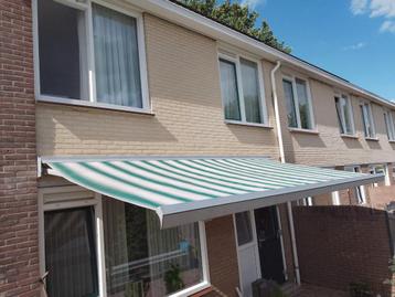 zonnescherm 470cm breed beschikbaar voor biedingen