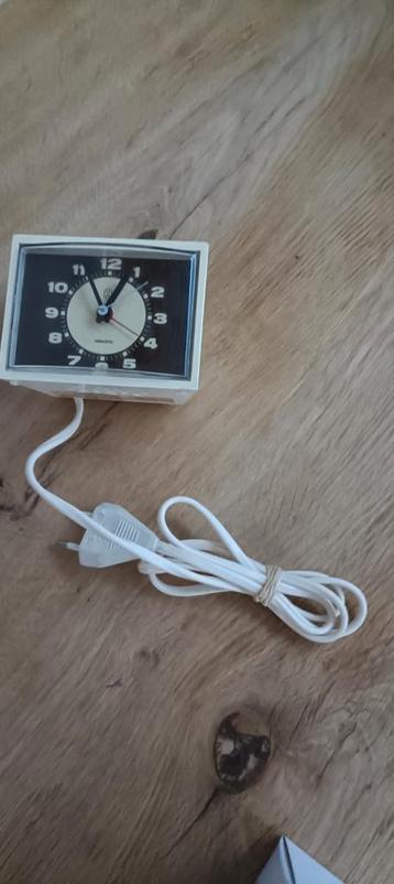 Vintage Hema wekker beschikbaar voor biedingen