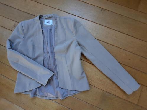 Vero Moda colbert blazer zand maat 36, Kleding | Dames, Jasjes, Kostuums en Pakken, Zo goed als nieuw, Maat 36 (S), Beige, Ophalen of Verzenden