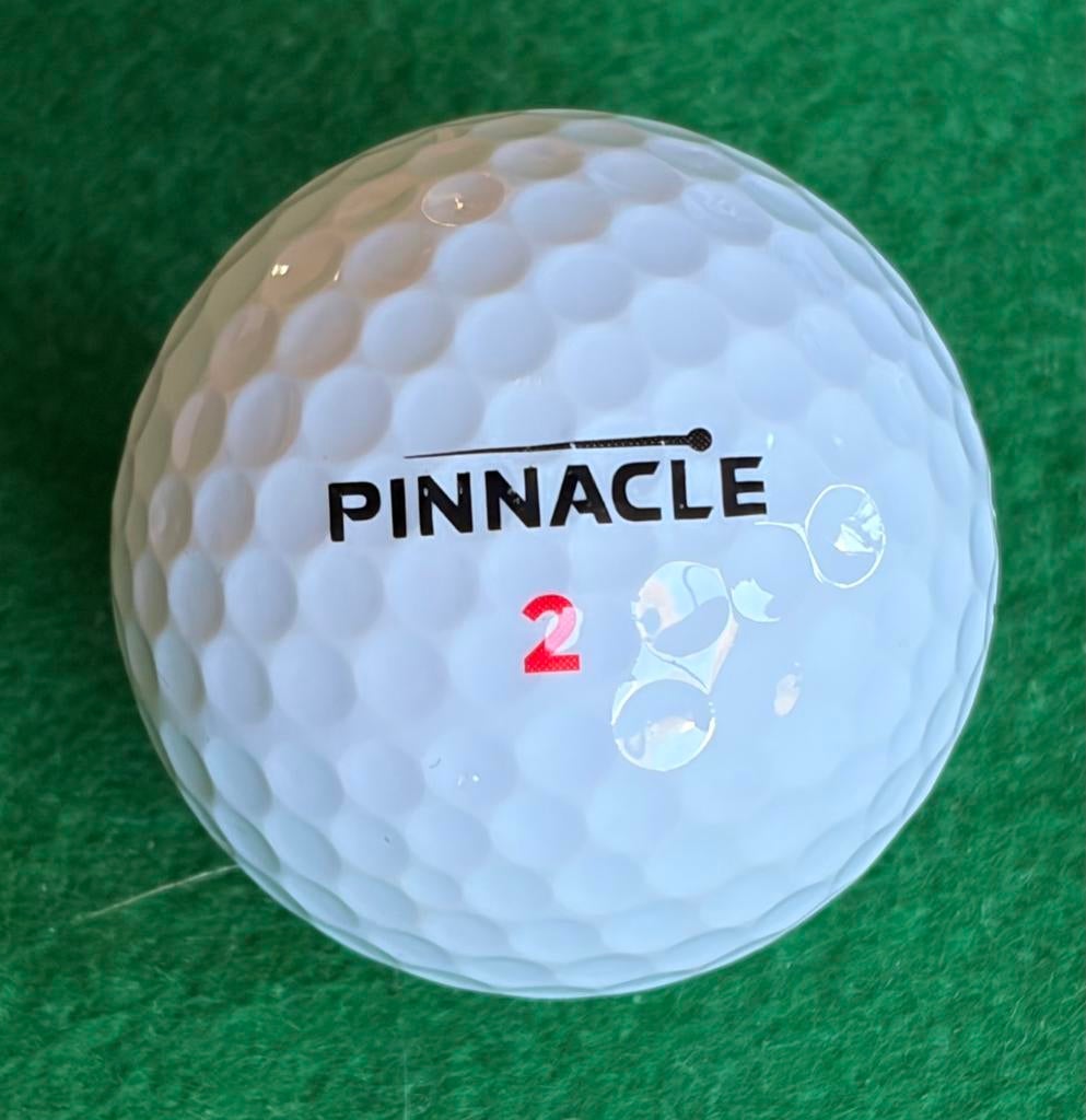PINNACLE RUSH 60 stuks, Sport en Fitness, Golf, Ophalen, Zo goed als nieuw, Bal(len)