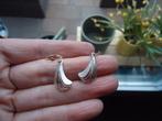 mooie echt zilveren oorhangertjes met fijne haaksluiting, Hangers, Ophalen of Verzenden, Zo goed als nieuw, Zilver