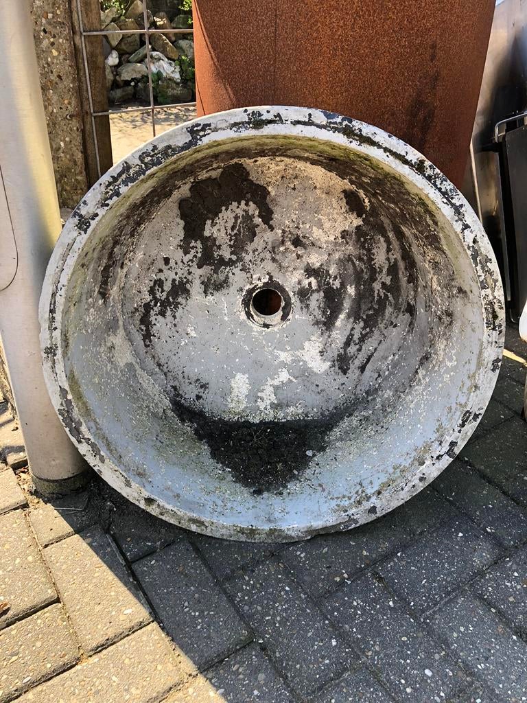 Lavet, Tuin en Terras, Waterpartijen en Fonteinen, Ophalen, Gebruikt, Beton