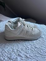 New Balance beige sneakers, Ophalen of Verzenden, Zo goed als nieuw, Beige, Sneakers of Gympen