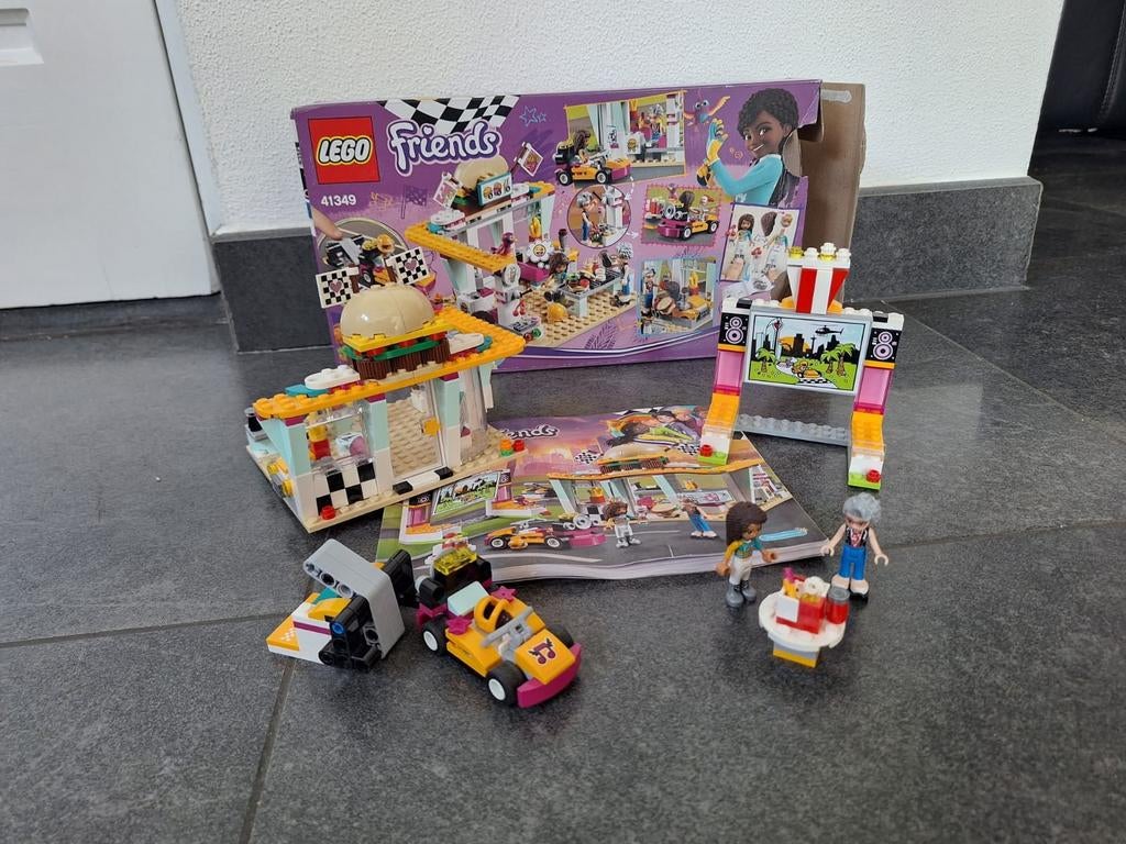 Lego Friends 41349 - Race Restaurant - Compleet, Lego, Friends, Ophalen of Verzenden, Zo goed als nieuw