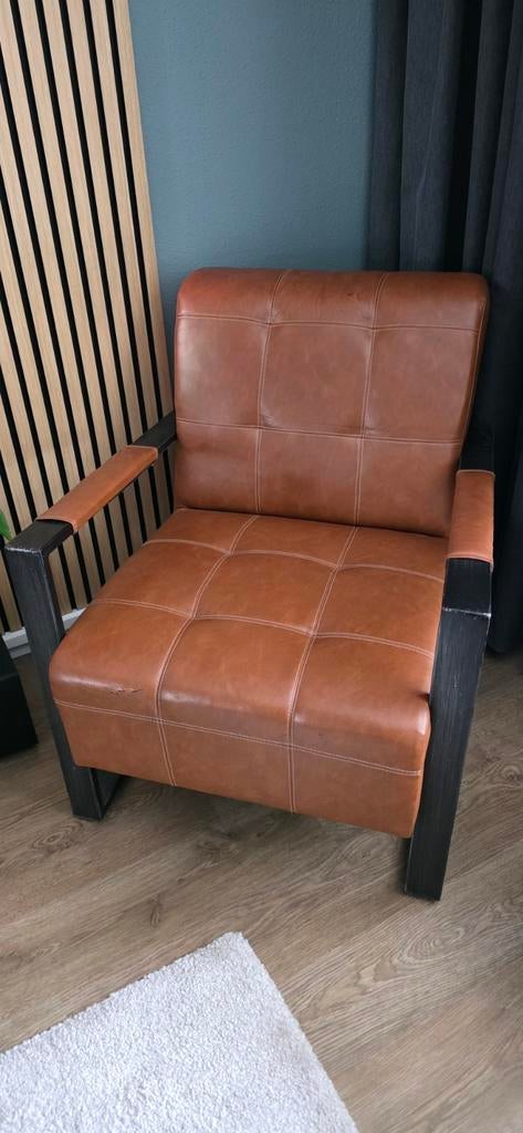 Fauteuil van kunstleer met kleine beschadiging, Huis en Inrichting, Fauteuils, Ophalen, Gebruikt, Overige materialen