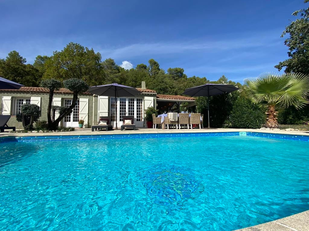 8 persoons vakantiehuis met prive zwembad, 8 personen, 4 of meer slaapkamers, Open haard, Provence en Côte d'Azur