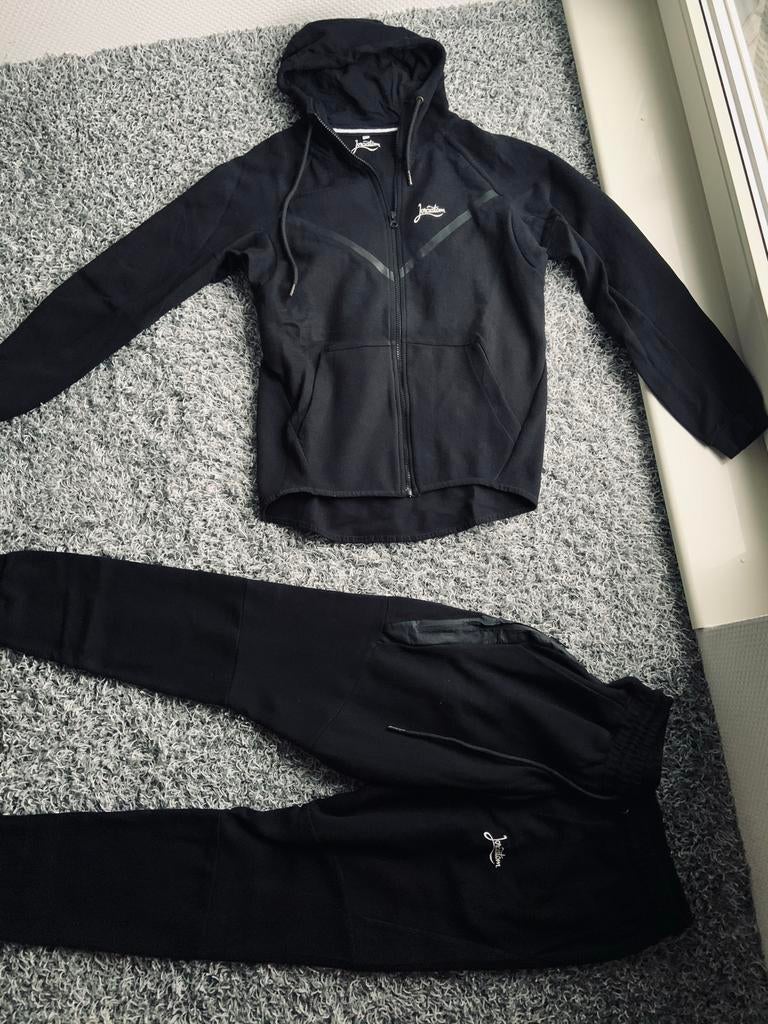Jorcustom joggingpak maat xs, Zwart, Ophalen of Verzenden, Zo goed als nieuw, Algemeen