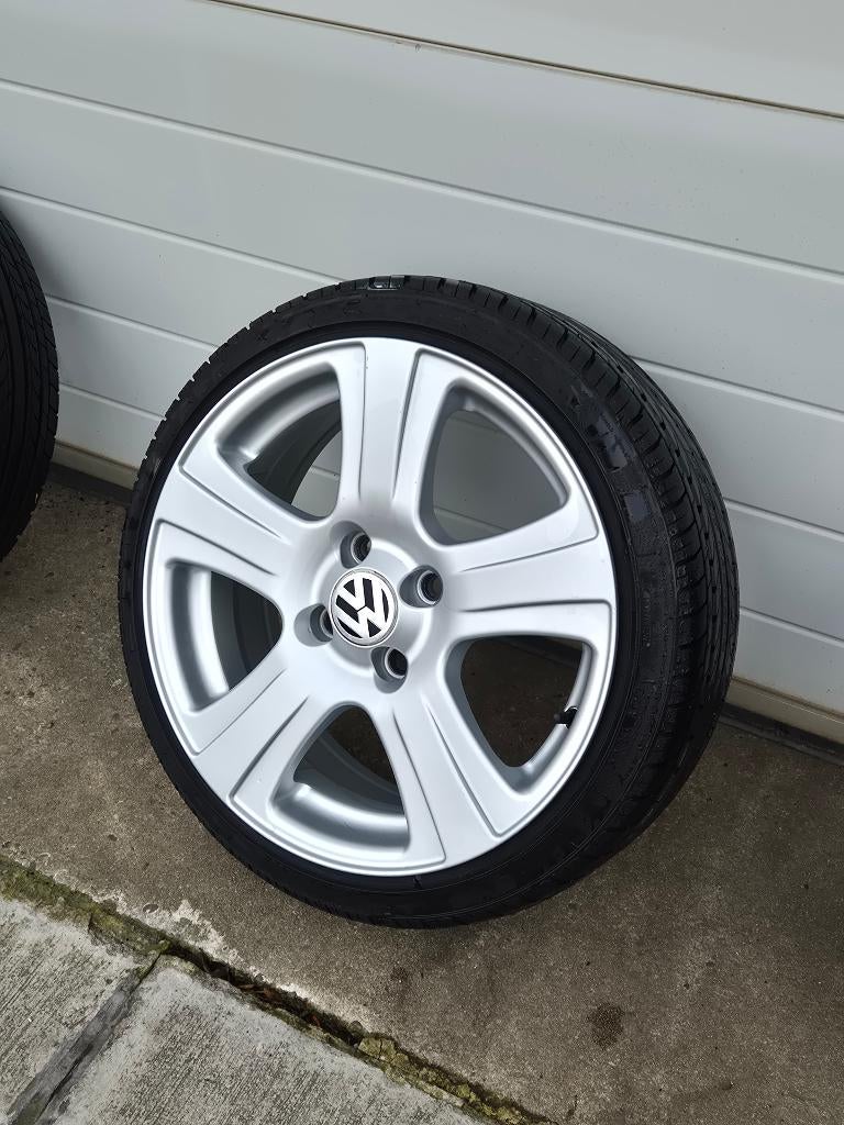Mooi nette 16'' velgen Vw golf 4X100, Auto-onderdelen, Banden en Velgen, Ophalen, Gebruikt, 16 inch, Banden en Velgen