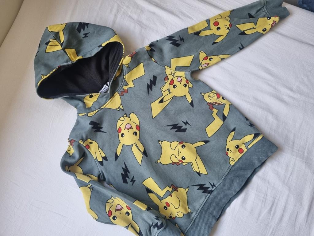 Hoodie Pokemon maat 110/ 116, Gebruikt, Pokemon, Jongen of Meisje, Trui of Vest