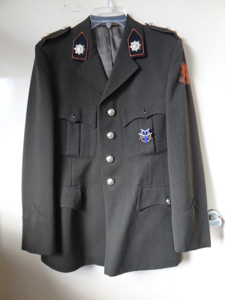 Mooie donkergroene leger jas, Verzamelen, Ophalen, Landmacht, Nederland, Kleding of Schoenen