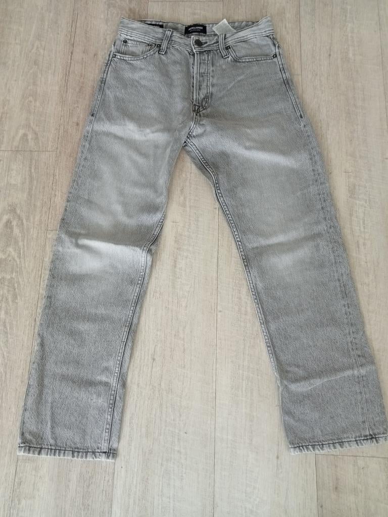 Jack&Jones lichtgrijze relaxed fit spijkerbroek maar 29/32, Kleding | Heren, Spijkerbroeken en Jeans, Ophalen of Verzenden, Grijs