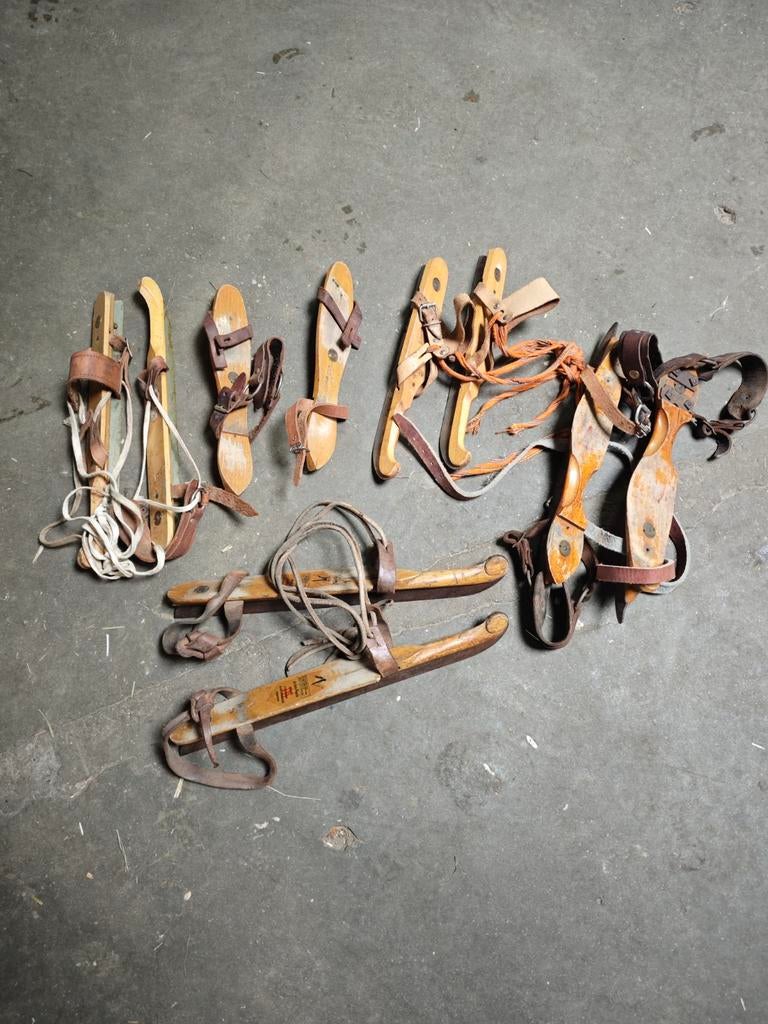 Oude houten schaatsen met leren banden, Sport en Fitness, Schaatsen, Ophalen of Verzenden, Gebruikt, Friese doorlopers, Overige merken