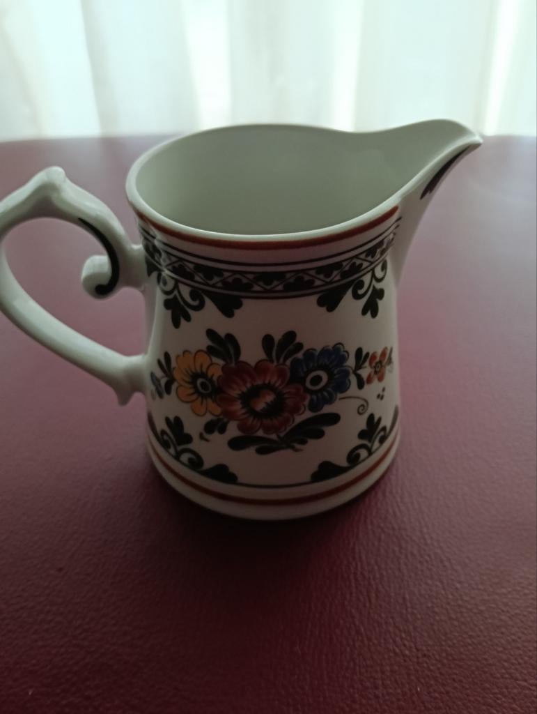 Villeroy & boch melkkannetje., Antiek en Kunst, Ophalen of Verzenden