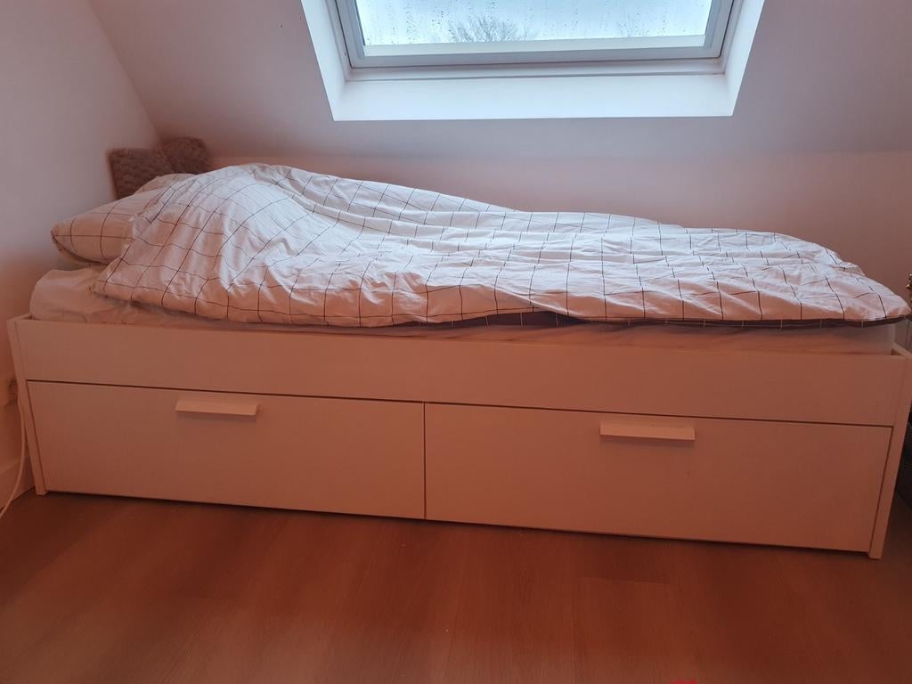 IKEA Brimnes bed 90x200 met lades - zo goed als nieuw!, Huis en Inrichting, Slaapkamer | Bedden