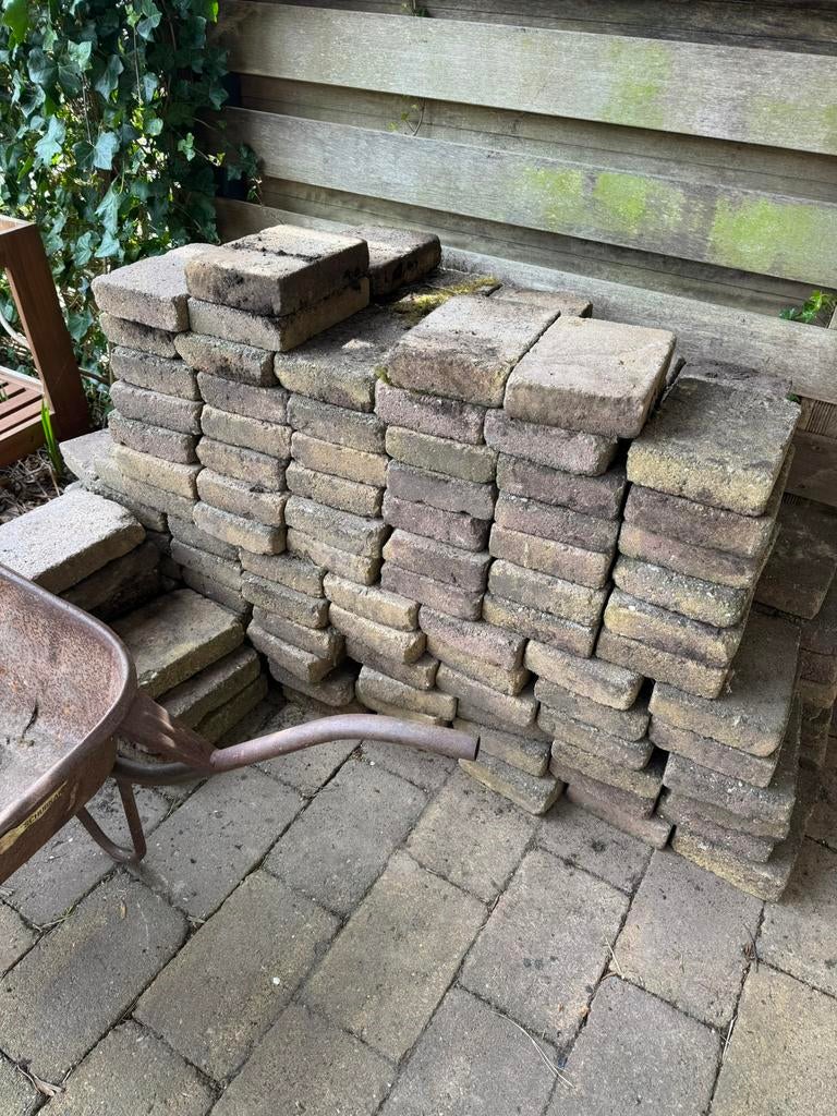 +-17m2 aan tegels gratis af te halen, Tuin en Terras, Ophalen, Gebruikt, 10 m² of meer, Beton
