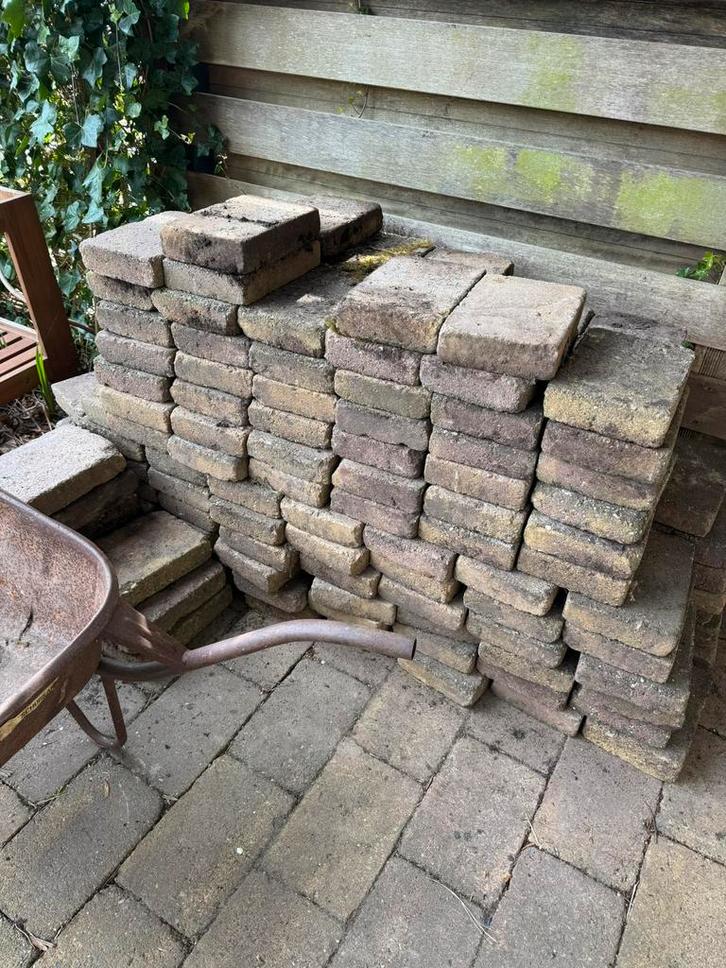 +-17m2 aan tegels gratis af te halen, Tuin en Terras, Tegels en Klinkers, Gebruikt, Terrastegels, Beton, 10 m² of meer, Ophalen