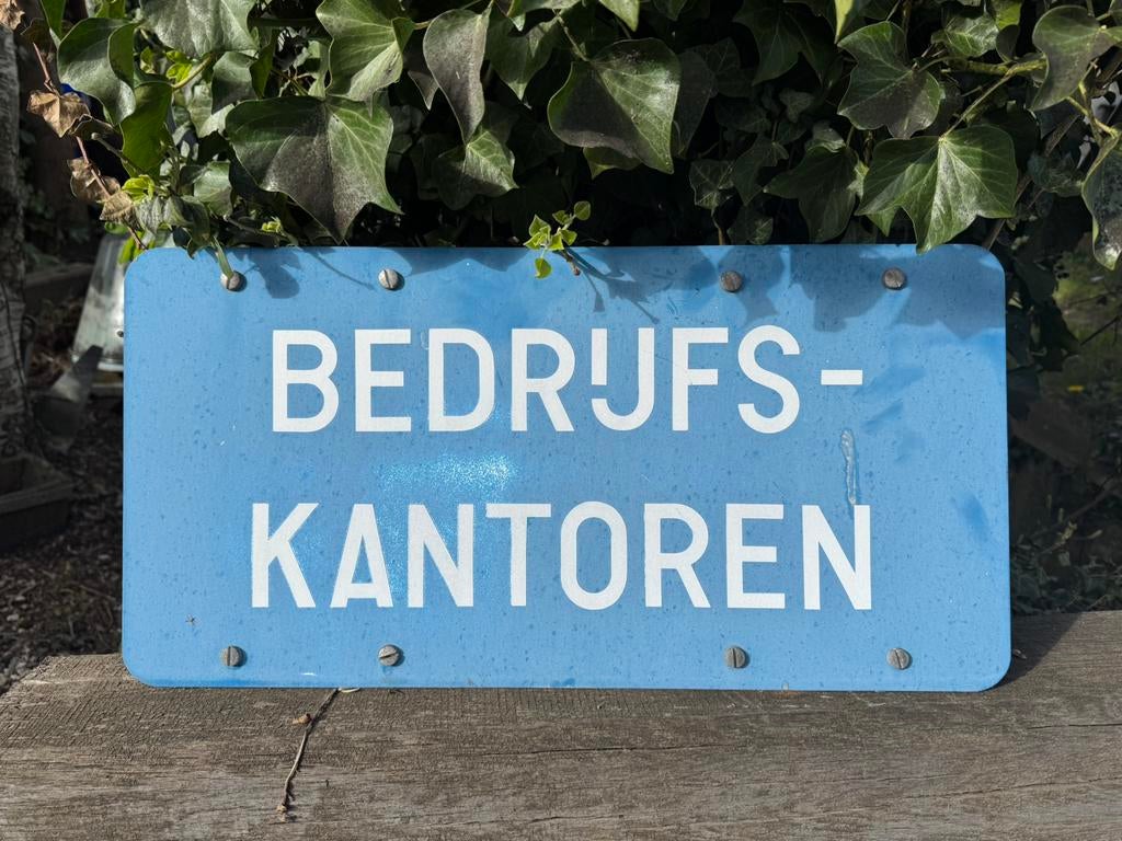 Bord bedrijfskantoren, Ophalen