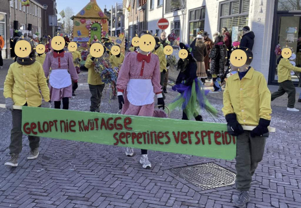 Loopgroep Carnaval Kinderen Hans en Grietje, Kinderen en Baby's, Carnavalskleding en Verkleedspullen, Zo goed als nieuw, Jongen of Meisje