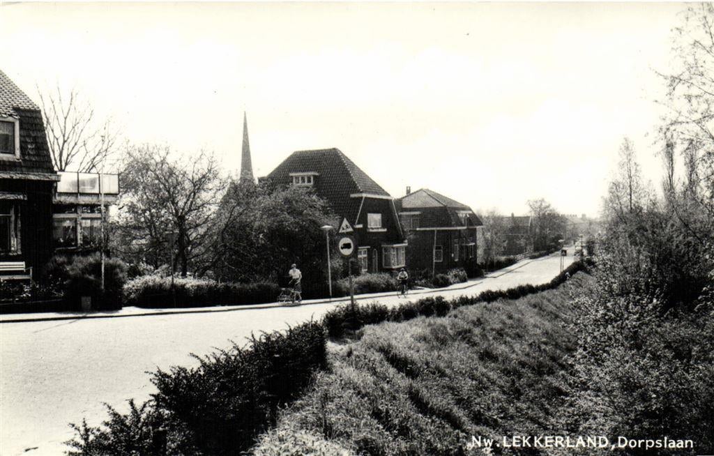 Nw. Lekkerland, Dorpslaan - ongelopen, Ophalen of Verzenden, Voor 1920, Ongelopen, Noord-Brabant